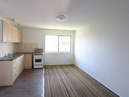 1 BEDROOM UNIT IN VERY CENTRAL POSITION - Photo 2