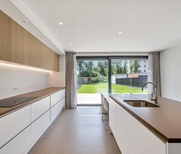 Moderne en uiterst comfortabele woning met 4 slaapkamers. - Photo 4