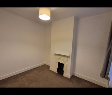 3 Bed Terraced House, Wilson Road, RG30 - Photo 4