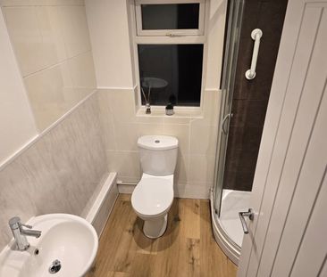 2 Bed Flat, Greenheys Road, L8 - Photo 1