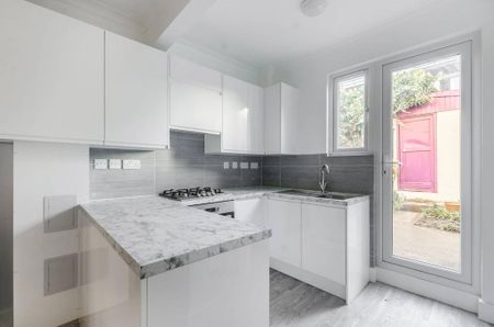 3 bedroom maisonette to rent - Photo 5