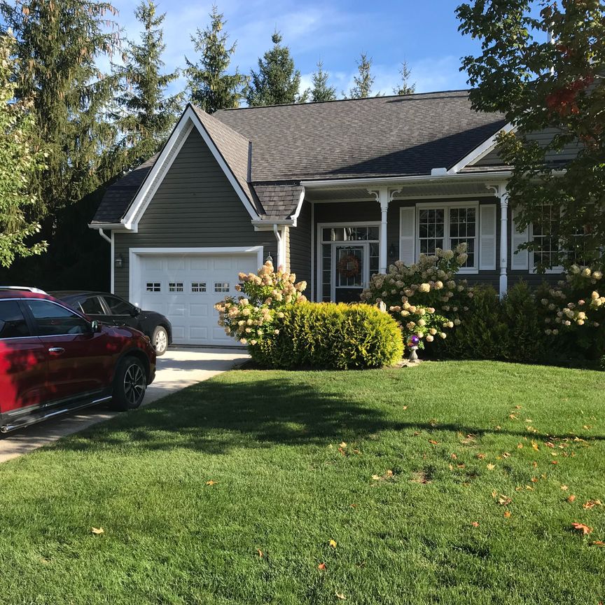 For Lease - 43 GREEN BRIAR Drive, Collingwood, Ontario - Photo 1