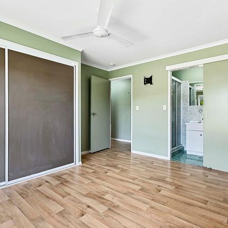 MINUITES TO BEACH, BOAT RAMPS & SCHOOLS - Photo 5