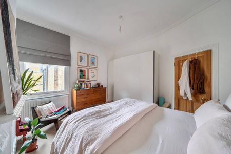 3 bedroom flat to rent - Photo 2