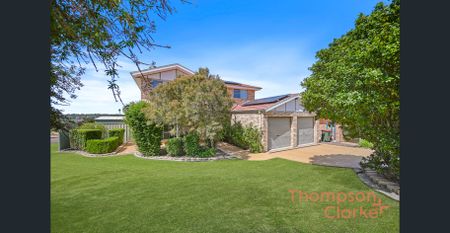 Amazing family residence! - Photo 3