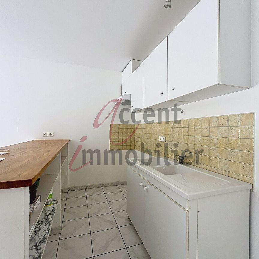 Appartement Cabannes 3 pièce(s) 66 m2 avec cour privative, - Photo 1