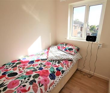 3 bedroom terraced house to rent - Photo 4