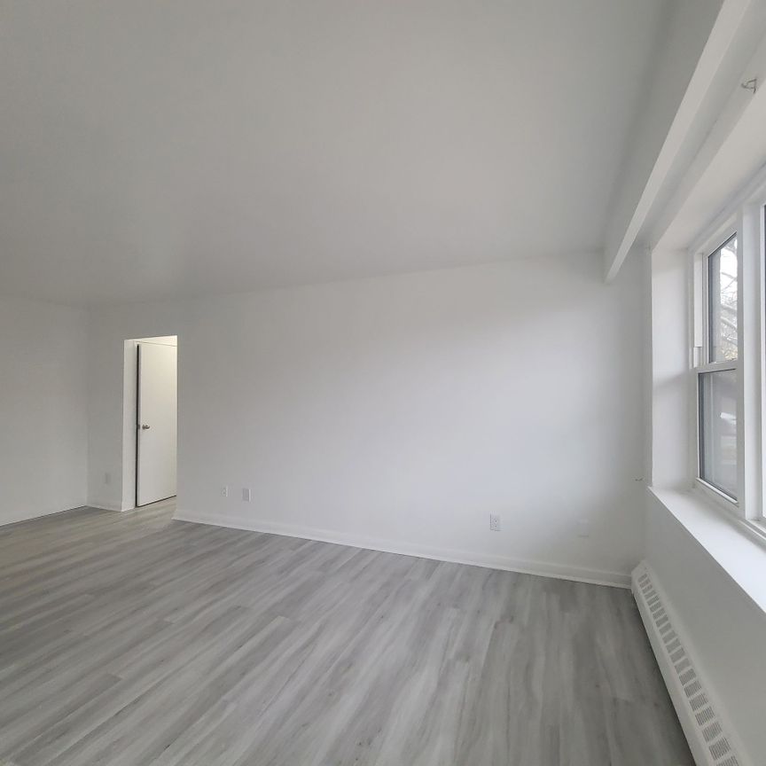 For Lease - 125 Shelborne Avenue Unit# 2, Toronto, Ontario - Photo 1