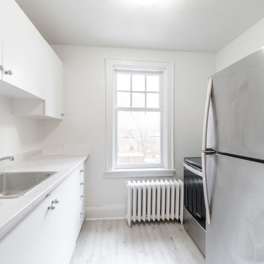 For Lease - 4 Kingston Road Unit# 47, Toronto, Ontario - Photo 1