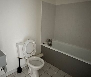 Location Appartement 1 pièce 33m² - Photo 3