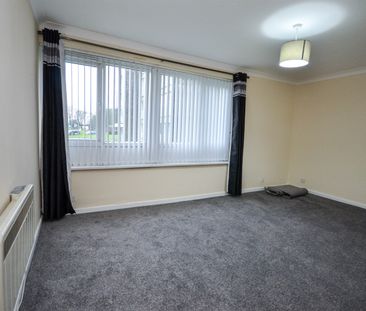 2 bed flat to rent in St. Keverne Square, Kenton, NE5 - Photo 3