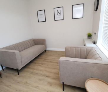 2 bedroom terraced house to rent - Photo 4