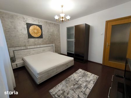 Proprietar Inchiriez 3 camere vis-a-vis de MALL VITAN complet mobilat - Fotografie 3