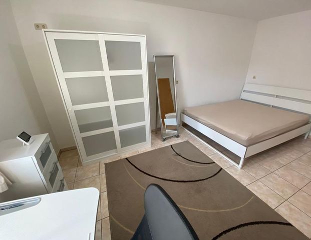 WG-Zimmer in schönem Mehrfamilienhaus zu vermieten, Miete - Photo 1