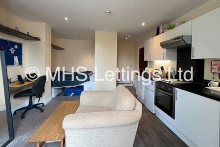 Room 4, 4 Midland Road, Leeds, LS6 1BQ - Photo 2