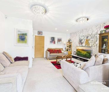 Freshers Grove, Earley, Reading, Berkshire, RG6 - Photo 3