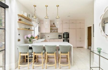 3 bedroom terraced house to rent - Photo 5