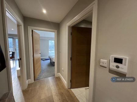1 bedroom flat to rent - Photo 3