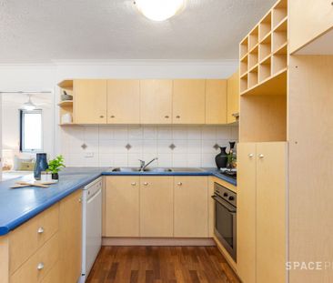 Location That Makes Life Easy - Photo 4