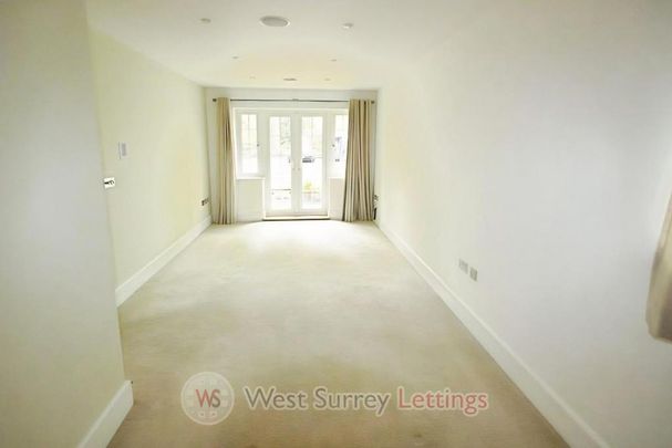2 bedroom ground floor flat to rent - Photo 1