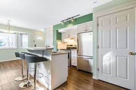 Move-In Ready 2-Bedroom Townhouse in the Heart of Downtown Okotoks - Photo 4