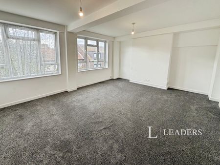 2 bedroom apartment to rent Terminus Road - Photo 3