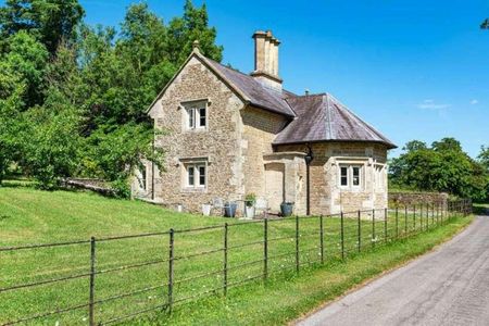 Orchardleigh, BA11 - Photo 2