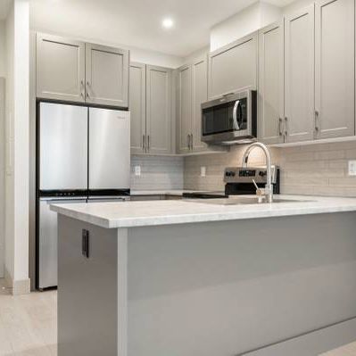 UNIT 1608 VANTAGE! BRAND NEW UNITS. 1 bedroom, 1 bathroom + den. - Photo 3