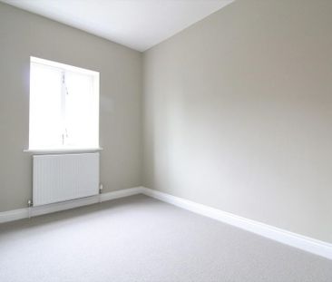 2 bedroom townhouse to rent - Photo 2