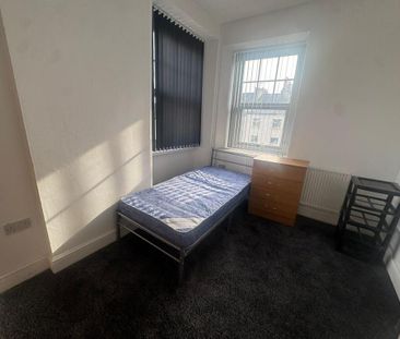 4 bedroom house to rent - Photo 3