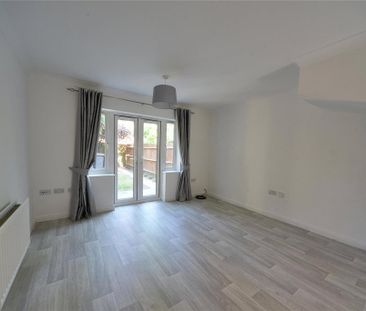 2 bedroom semi-detached house to rent - Photo 5