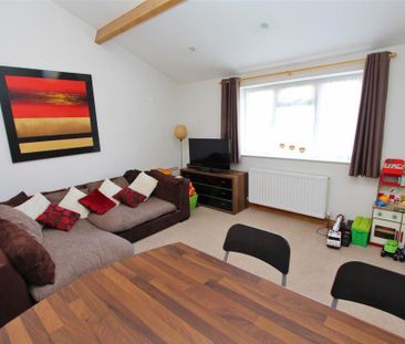 2 bedroom semi-detached bungalow to rent - Photo 1