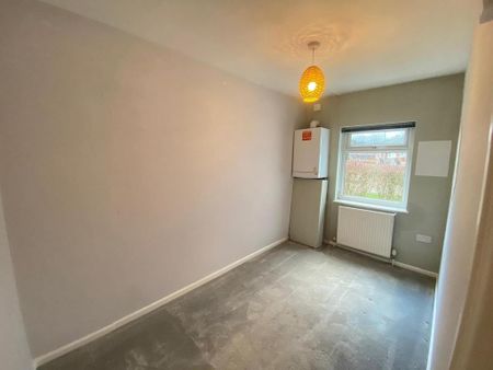 2 bedroom terraced house to rent - Photo 2