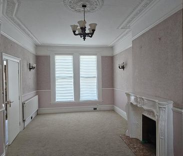 6 bedroom terraced house to rent - Photo 1