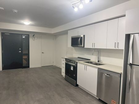 For Lease - 1650 Victoria Park Avenue Unit# 111, Toronto, Ontario - Photo 3