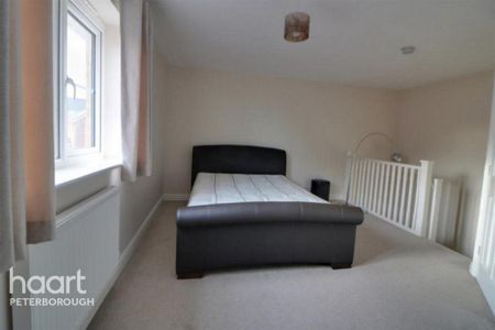 1 bedroom semi-detached house to rent - Photo 4
