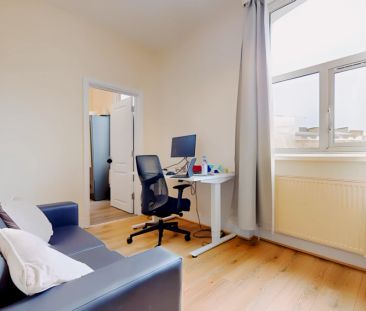 1 Bed 1 Bath - Photo 2