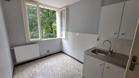 Location Appartement 1 pièce 27m² ST EGREVE 38120 - Photo 2