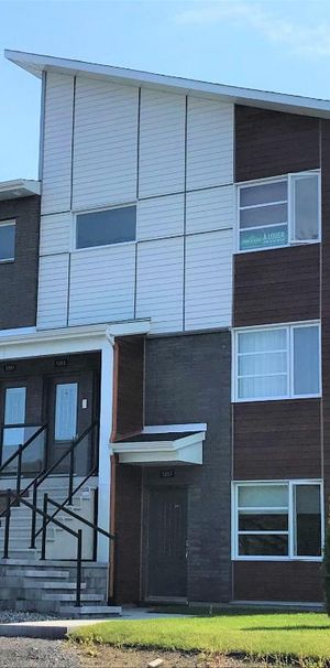 ROC POINTE, grand 4½ à louer, disponible mai 2026 - Photo 1