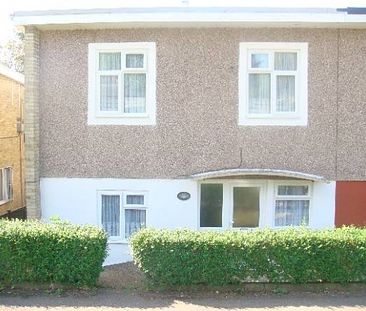 FIVE BEDROOM HOUSE IN HATFIELD - Photo 1