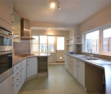 Superbly presented 4 Bedroom end-terrace victorian property situate... - Photo 6