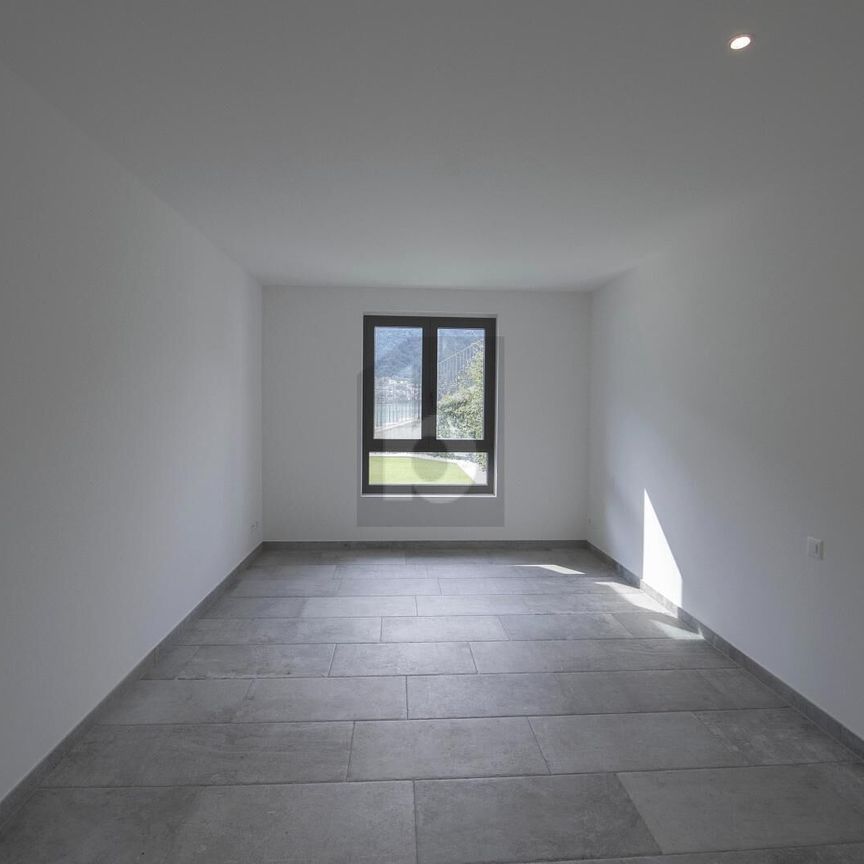 MODERNO CON VISTA LAGO - Photo 1