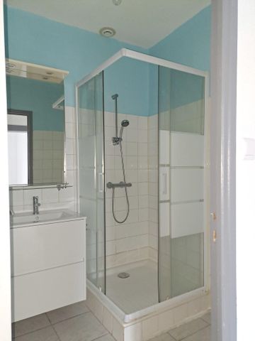 Location Appartement 3 pièces 62m² ARTHES 81160 - Photo 3