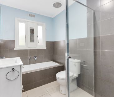 25 Leonard Street, Burwood VIC 3125 - House For Rent | Domain - Photo 2