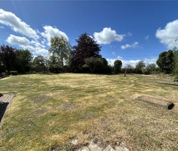 4 bedroom detached house to rent - Photo 2