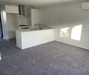 2 Bedroom Unit in Hamilton East - Photo 2