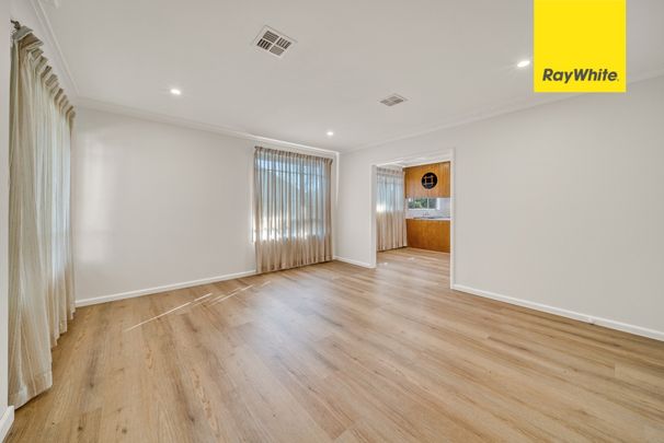 Perfectly Positioned Curtin Home - 6 month lease only - Photo 1