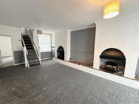 2 bedroom terraced house to rent - Photo 4
