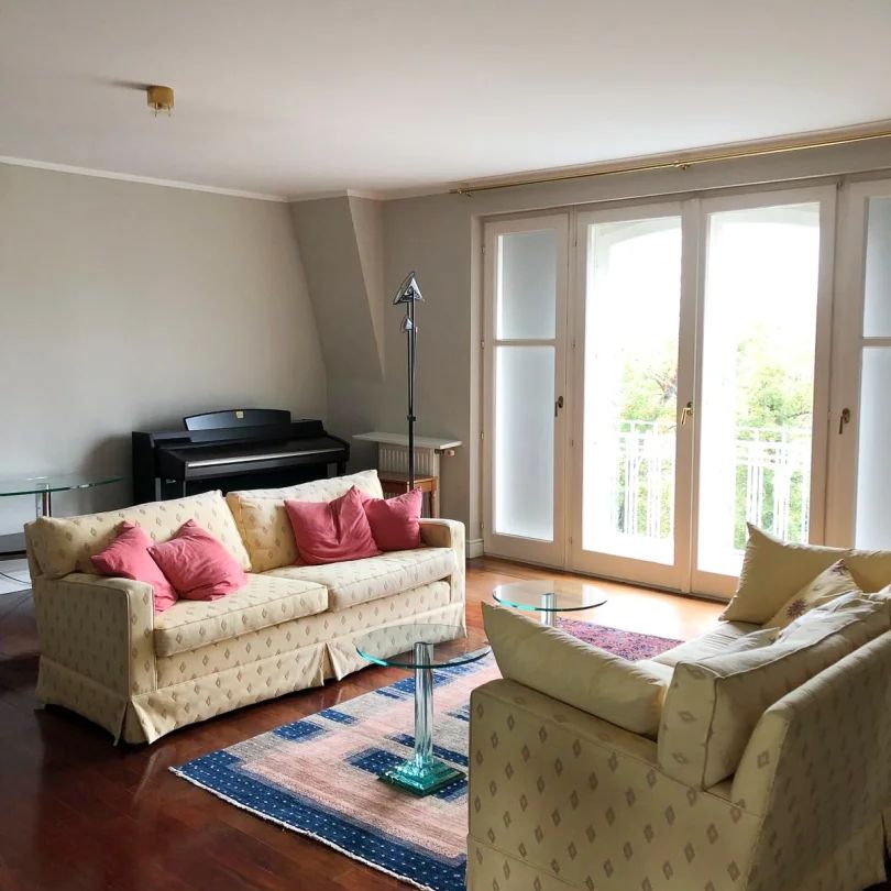 Elegante 3-Zimmer Dachgeschosswohnung mit Terrasse & Süd-Balkon in begehrter Lage von Wien-Döbling - Foto 1