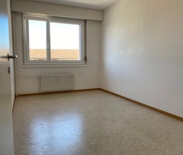 3.5 Zimmerwohnung mit Balkon / 3. OG OHNE Lift - Photo 2